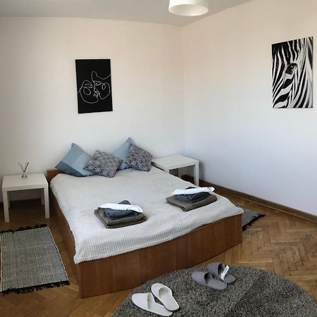 Apartment Swietojerska Varşovia Exterior foto